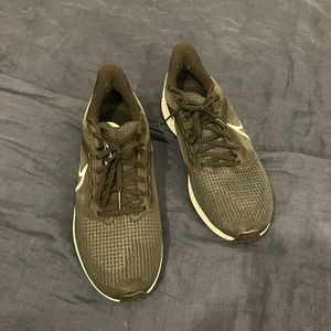 Nike Pegasus 39 size 11.5